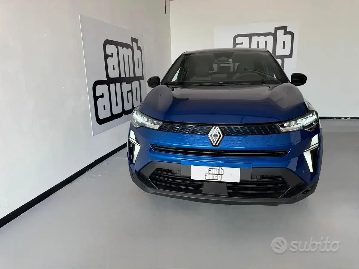 Usata Renault Captur Techno 101 CV (74 kW) 2025 Blu SUV