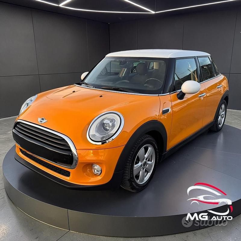 Usata Mini Cooper Hype 136 CV (100 kW) 2015 Verde Utilitaria