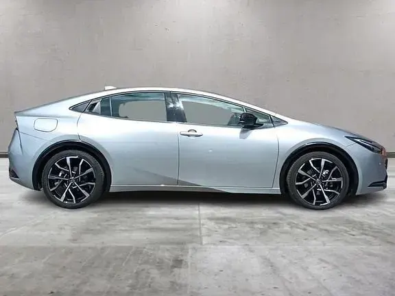 Usata Toyota Prius Lounge 223 CV (164 kW) 2025 Grigio Utilitaria