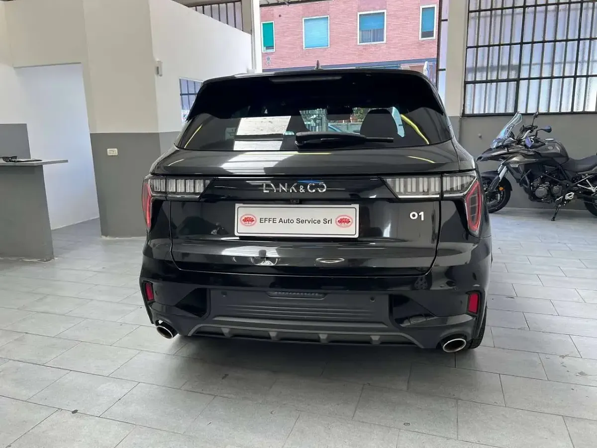Usata Lynk & Co 01 179 CV (131 kW) 2022 Nero SUV