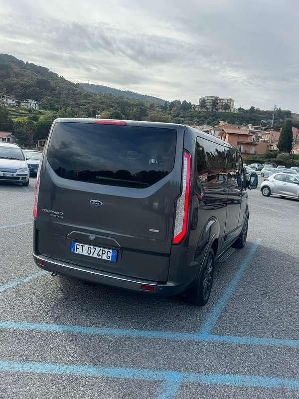 Usata Ford Tourneo Titanium 170 CV (125 kW) 2019 Monovolume