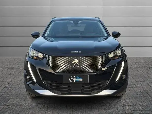 Usata Peugeot 2008 Allure 131 CV (96 kW) 2020 Nero SUV
