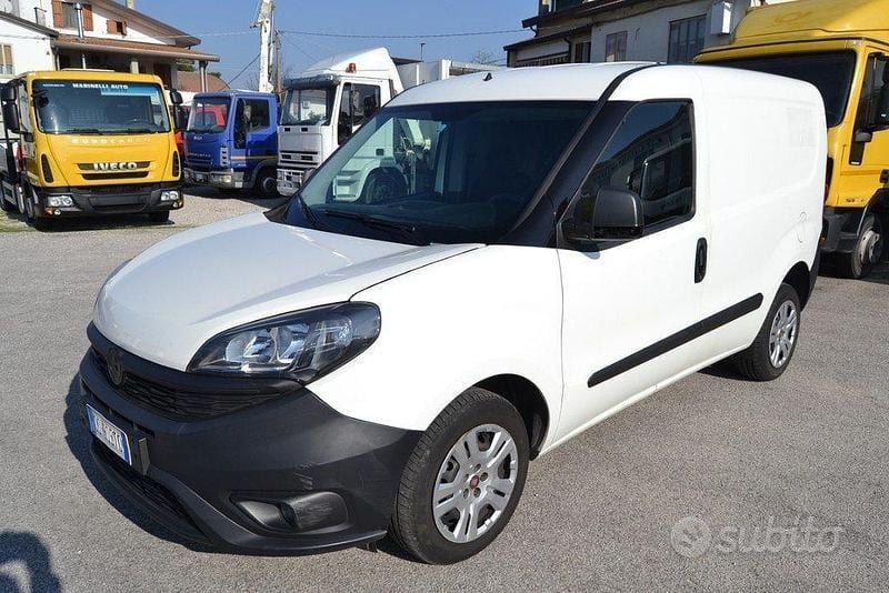 Bianco Usata 2020 Fiat Doblò Monovolume | 9900 € (Super prezzo) - Immagine 1/4