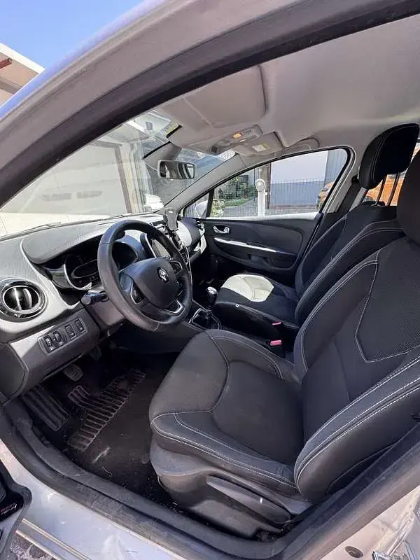 Usata Renault Clio IV Intens 75 CV (55 kW) 2017 Berlina
