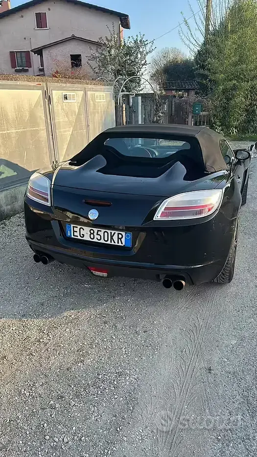Usata Opel GT 264 CV (194 kW) 2011 Nero Cabrio