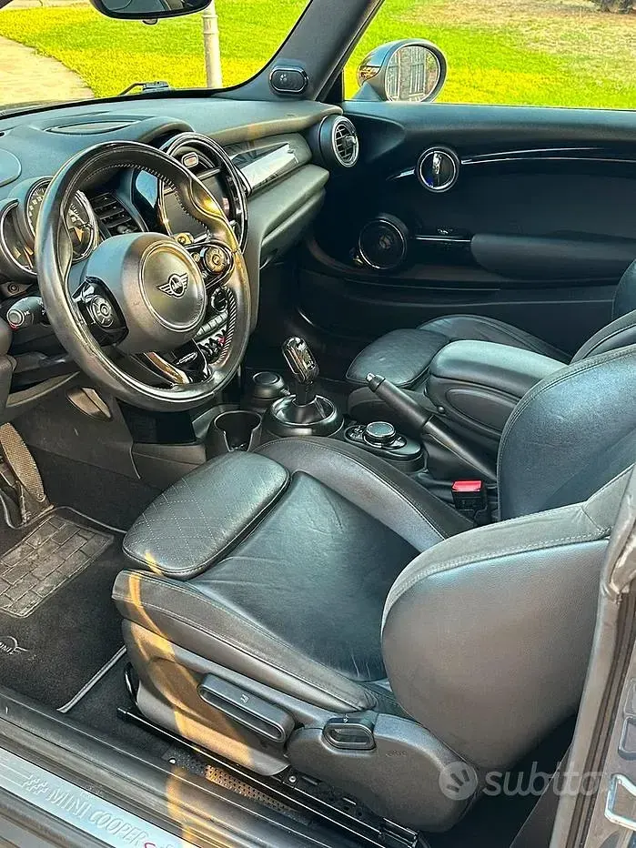 Usata Mini Cooper S 192 CV (141 kW) 2019 Grigio Utilitaria