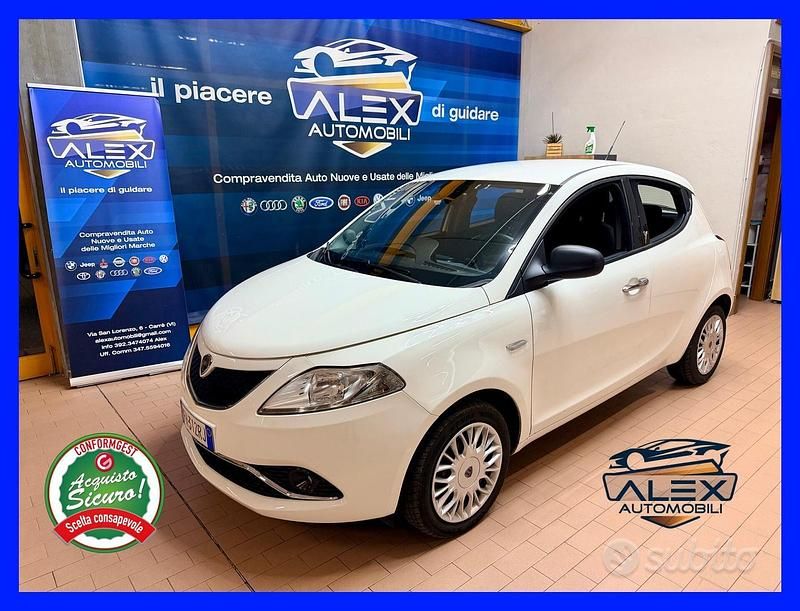 Usata Lancia Ypsilon 69 CV (50 kW) 2017 Bianco Utilitaria