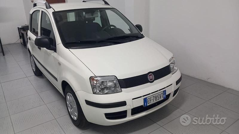 Bianco Usata 2011 Fiat Panda Dynamic Tre volumi | 5400 € (Buon prezzo) - Immagine 1/3
