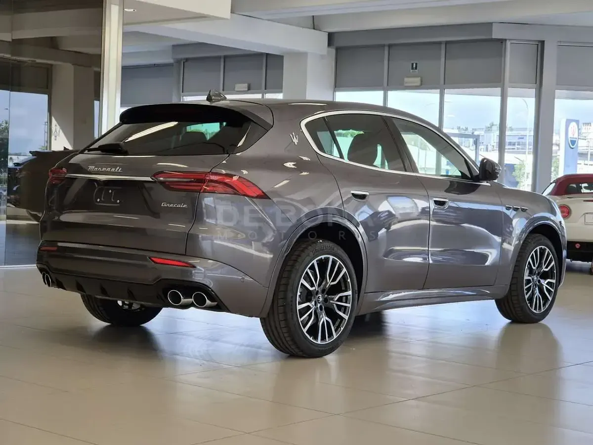 Nuova Maserati Grecale 250 CV (183 kW) 2026 Grigio lava SUV
