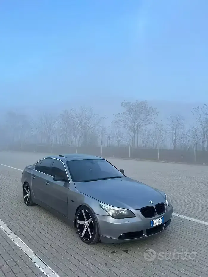 Usata BMW 530 231 CV (169 kW) 2005 Bluazzurro Berlina