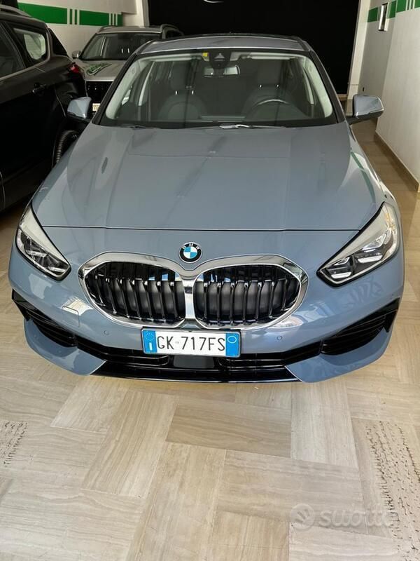 Usata BMW 116 Advantage 149 CV (109 kW) 2022 Grigio Utilitaria