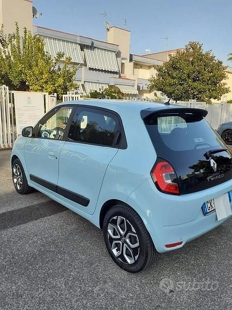 Usata 2022 Renault Twingo Equilibre Due volumi | 14.900 € (Molto cara) - Immagine 1/4