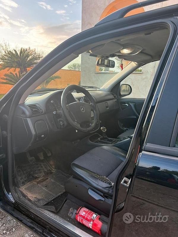 Usata Mercedes ML270 2000 Nero SUV