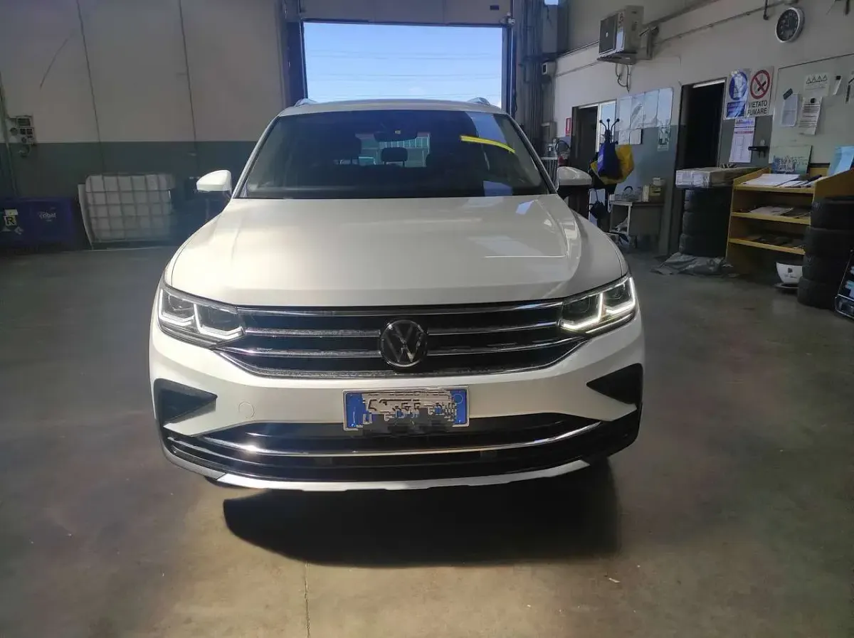 Usata VW Tiguan Life 150 CV (110 kW) 2023 Bianco SUV