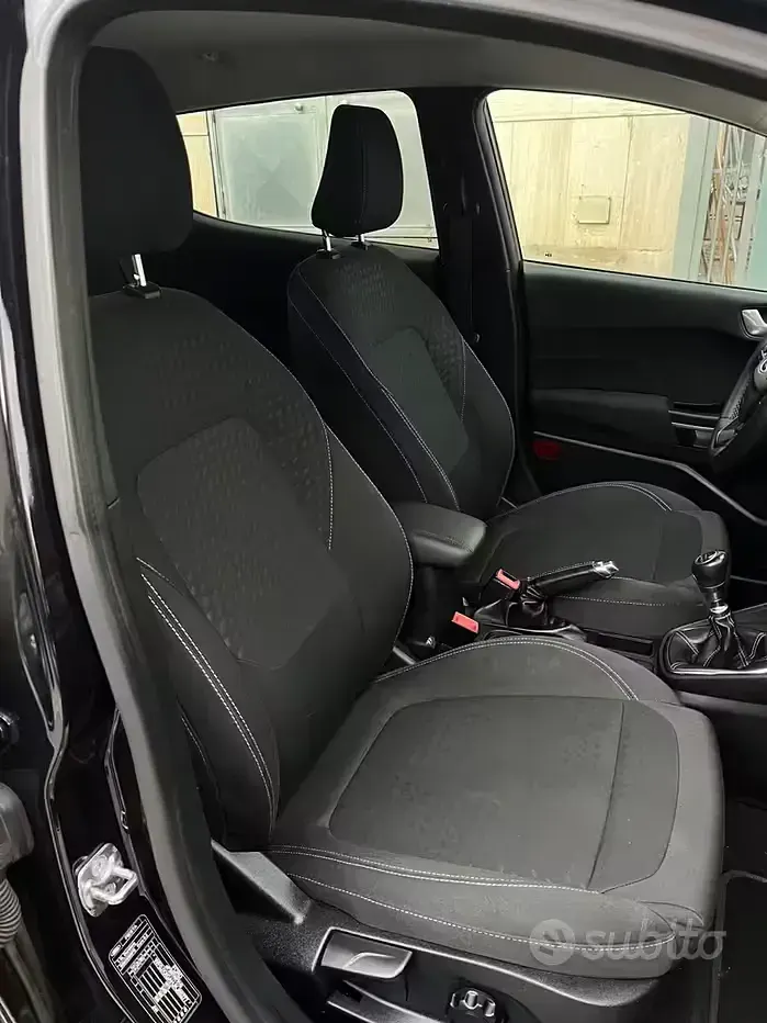 Usata Ford Fiesta Titanium 86 CV (63 kW) 2019 Nero Utilitaria