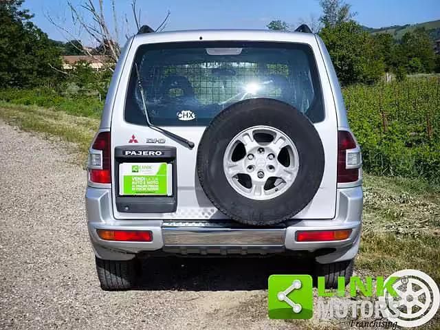 Usata Mitsubishi Pajero 165 CV (121 kW) 2001 Grigio SUV