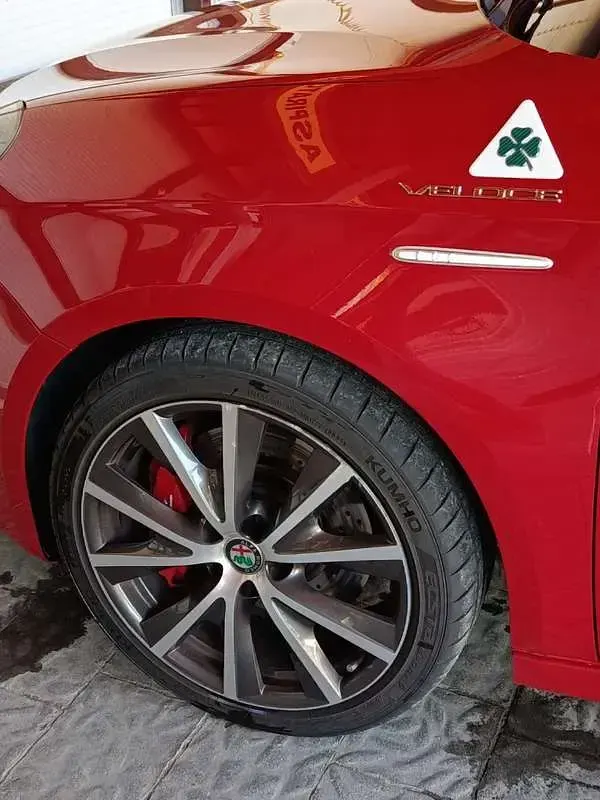 Usata Alfa Romeo Giulietta Veloce 241 CV (177 kW) 2016 Rosso Utilitaria