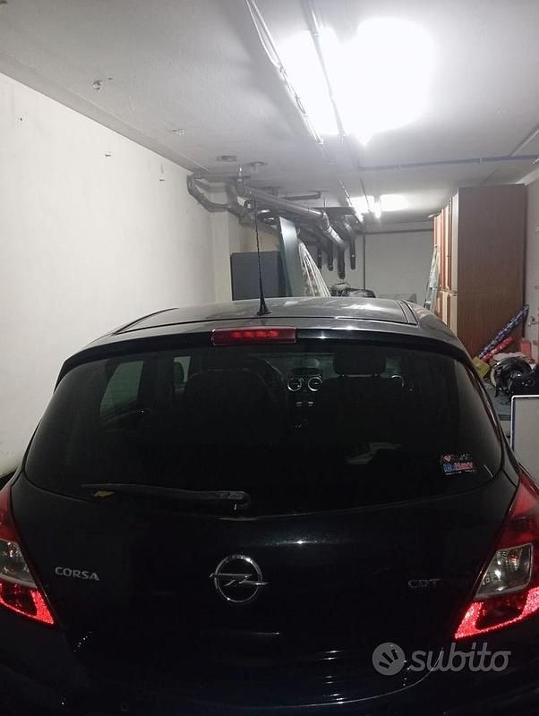 Usata Opel Corsa 75 CV (55 kW) 2014 Nero Utilitaria