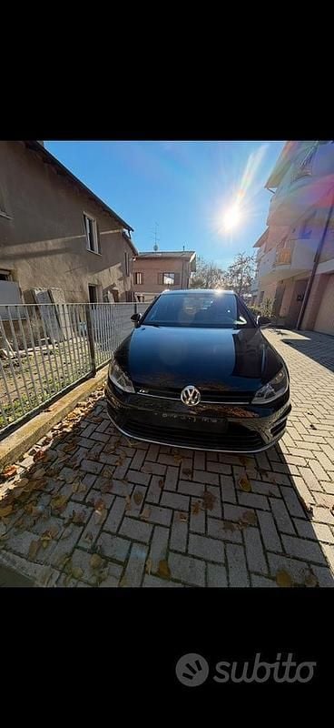 Usata VW Golf VII R-line 110 CV (80 kW) 2016 Nero Berlina
