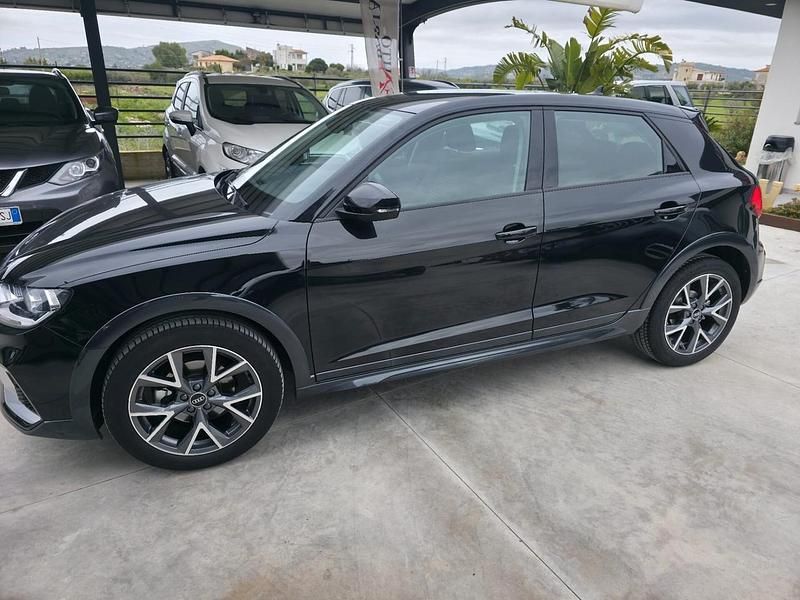 Usata Audi A1 110 CV (80 kW) 2021 Nero SUV