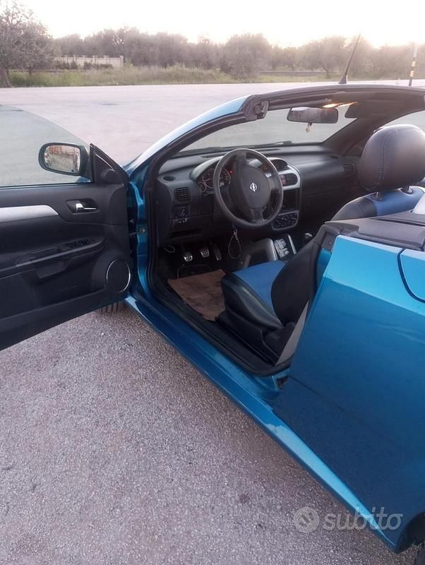 Usata Opel Tigra 69 CV (50 kW) 2006 Cabrio