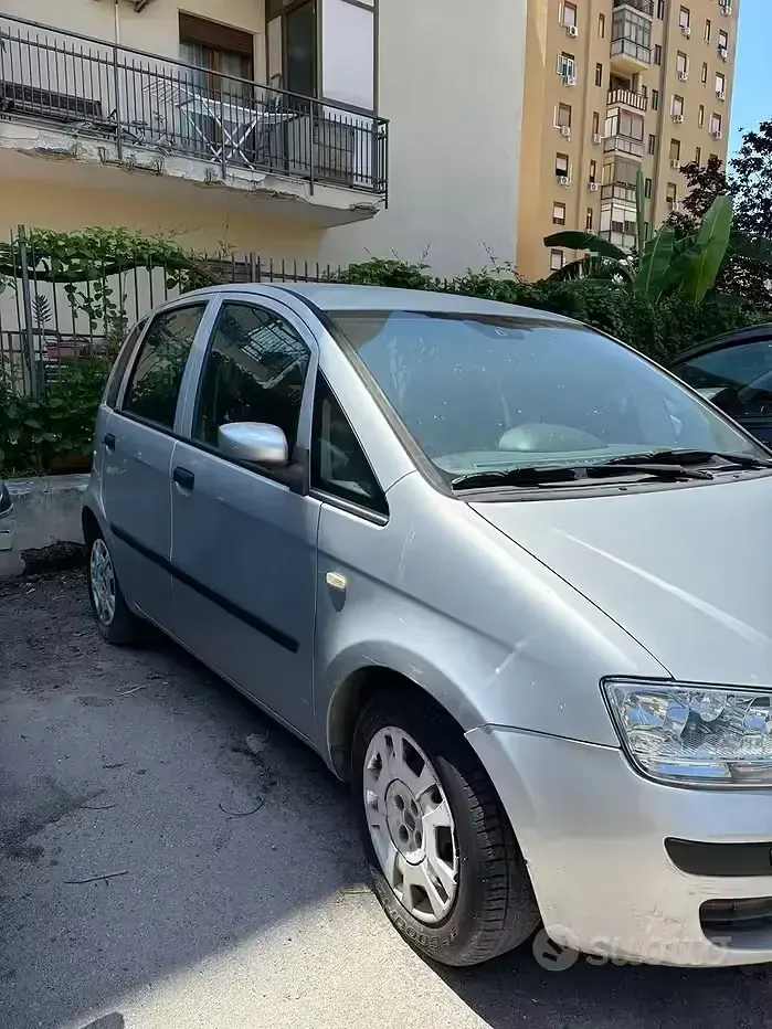 Usata Fiat Idea 69 CV (50 kW) 2008 Grigio Monovolume