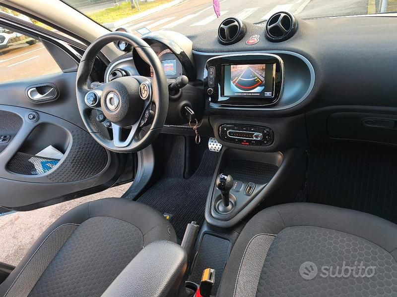 Usata Smart ForFour Electric Drive Pulse 41 kW (56 CV) 2021 Nero Utilitaria