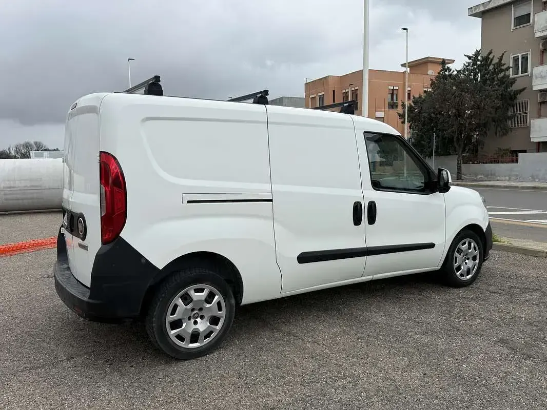 Usata Fiat Doblò Easy 105 CV (77 kW) 2018 Monovolume