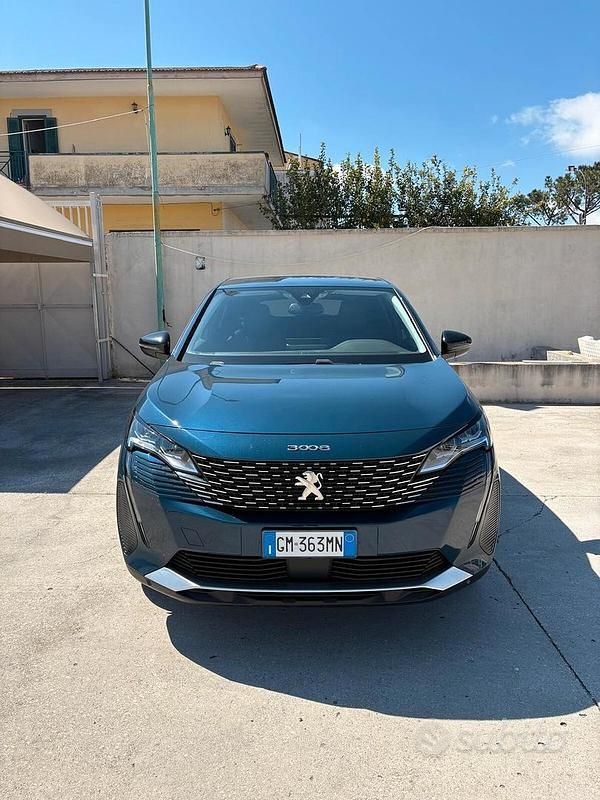 Usata Peugeot 3008 Allure 130 CV (95 kW) 2023 Blu SUV