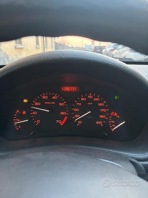 Usata Peugeot 206 2003 Berlina