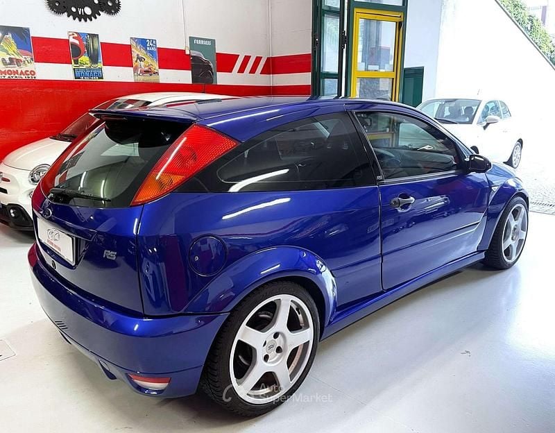 Usata Ford Focus RS 215 CV (158 kW) 2003 Blu/azzurro Berlina