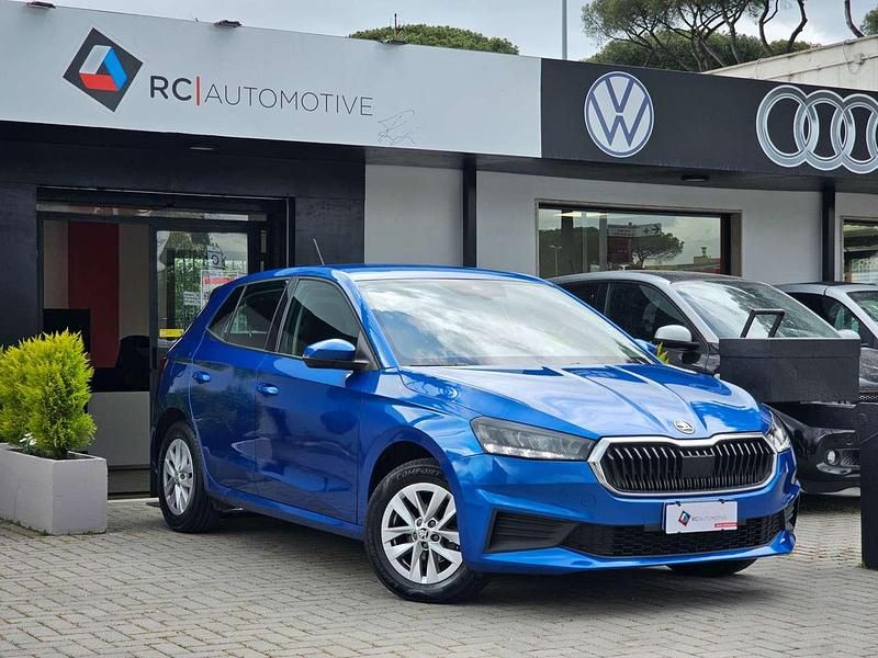 Usata Skoda Fabia Ambition 95 CV (69 kW) 2022 Blu/azzurro Utilitaria