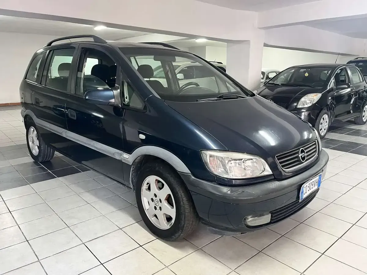 Usata Opel Zafira Elegance 125 CV (91 kW) 2003 Grigio Monovolume