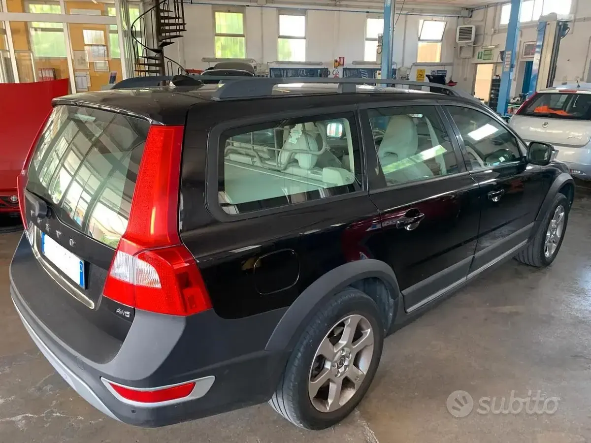 Usata Volvo XC70 2009 Nero Station wagon