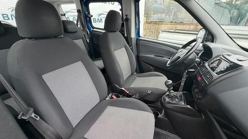 Usata Fiat Doblò Emotion 119 CV (87 kW) 2013 Blu Monovolume