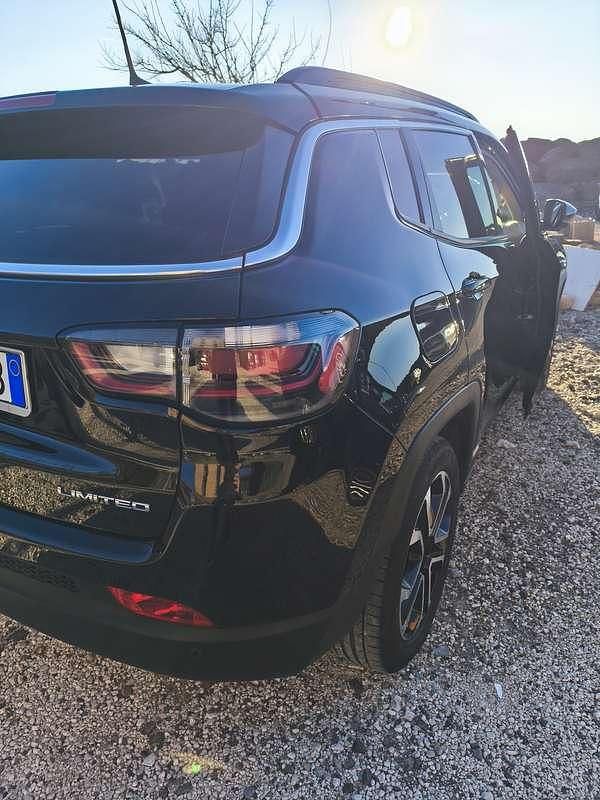 Usata Jeep Compass Limited 131 CV (96 kW) 2022 Nero SUV