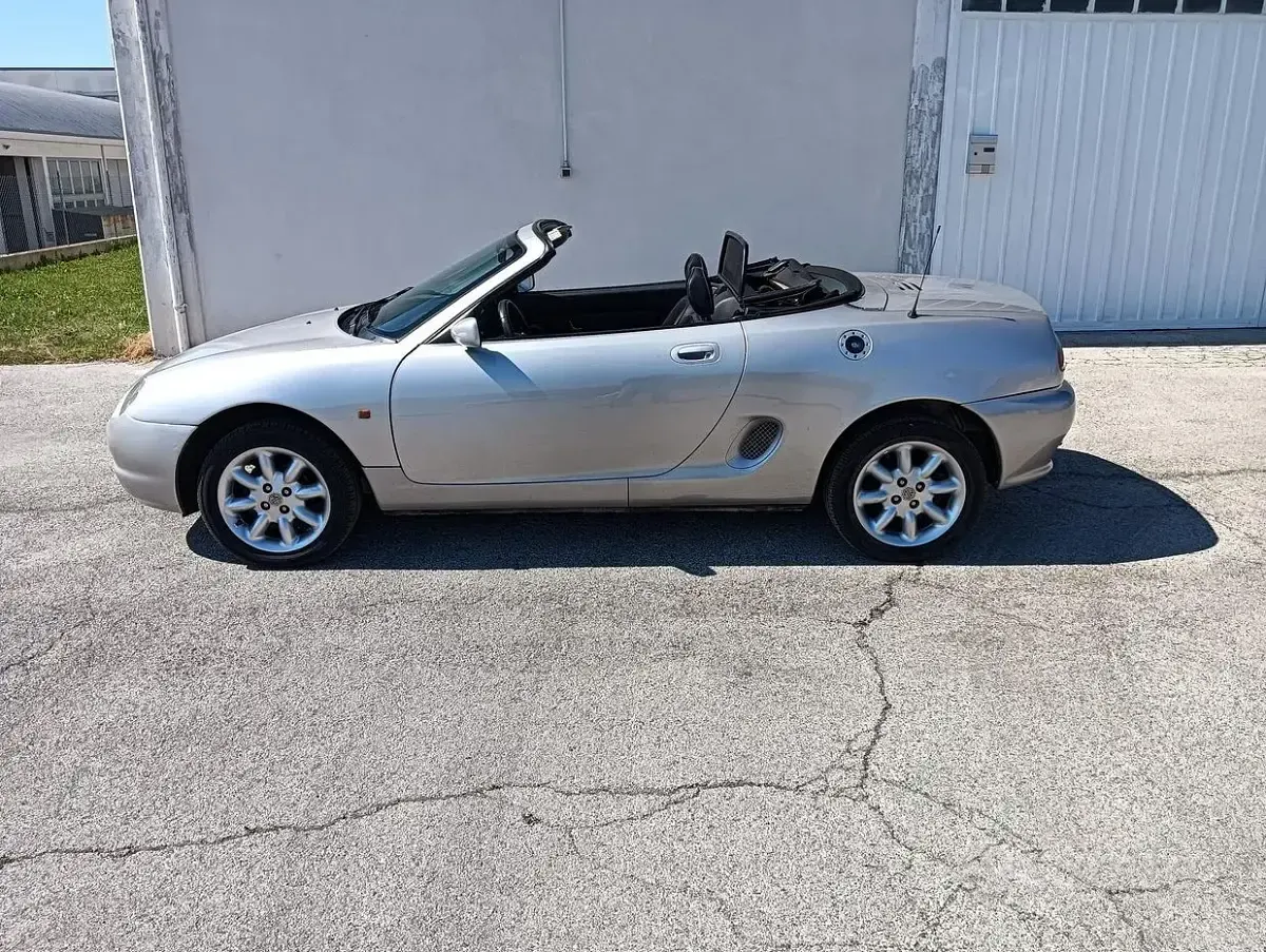Usata MG F 120 CV (88 kW) 1998 Grigio Cabrio
