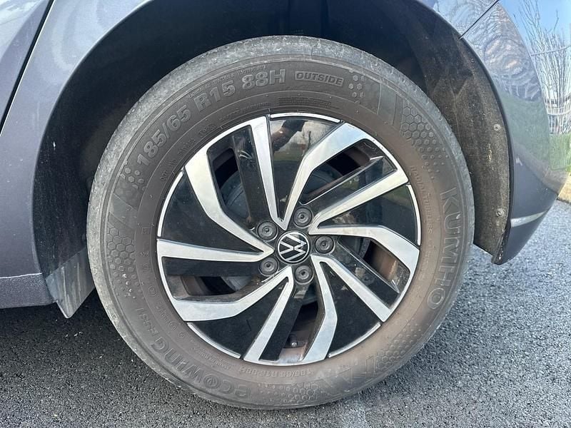 Usata VW Polo Life 95 CV (69 kW) 2023 Grigio Utilitaria