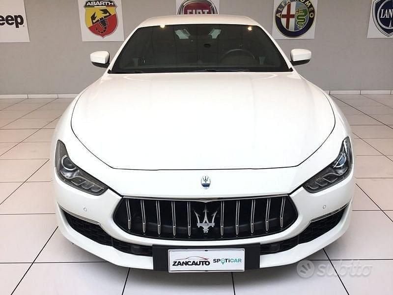 Usata Maserati Ghibli GT 330 CV (242 kW) 2021 Bianco Berlina