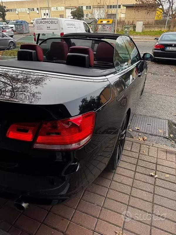 Usata BMW 335 Cabriolet 306 CV (225 kW) 2007 Nero Cabrio