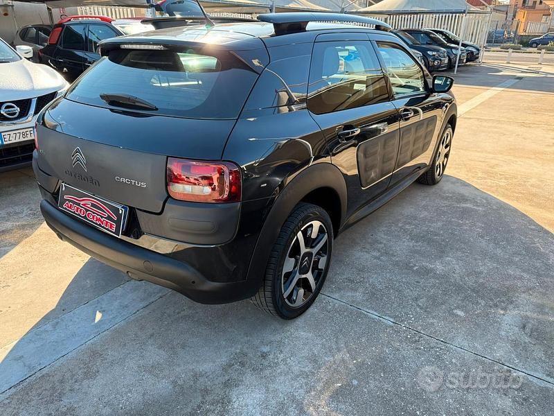 Usata Citroën C4 Cactus Shine 100 CV (73 kW) 2017 Nero Utilitaria