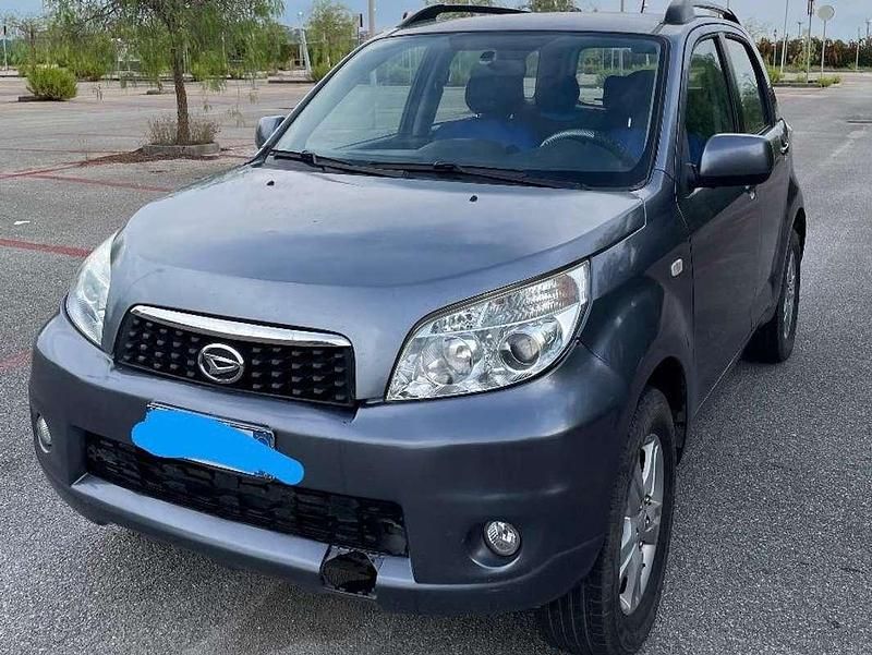 Usata Daihatsu Terios 86 CV (63 kW) 2010 Grigio SUV