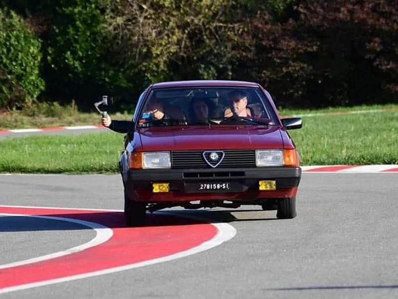 Usata Alfa Romeo Arna 63 CV (46 kW) 1985 Utilitaria