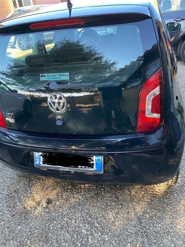 Usata VW up! Move 75 CV (55 kW) 2016 Nero Utilitaria