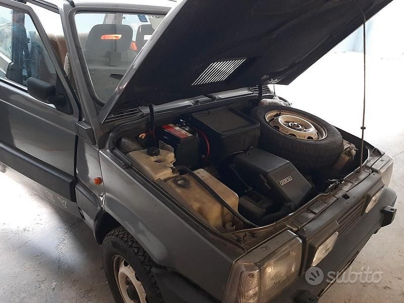 Usata Fiat Panda 4x4 50 CV (36 kW) 1989 Utilitaria