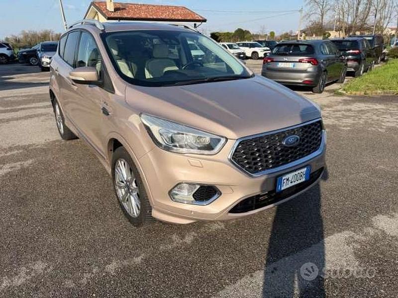 Usata Ford Kuga Vignale 179 CV (131 kW) 2017 Bronzo SUV