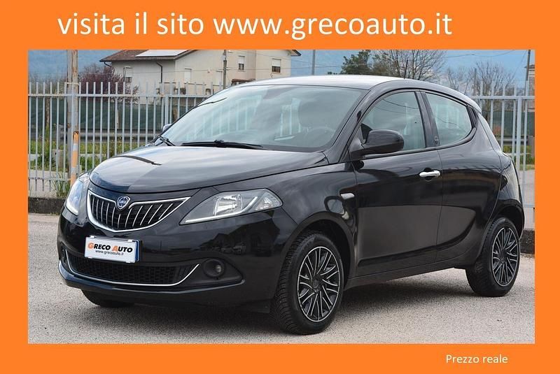 Usata Lancia Ypsilon Gold 69 CV (50 kW) 2021 Nero Utilitaria