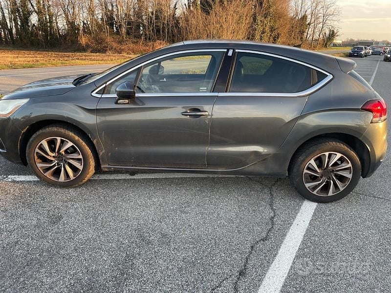 Usata Citroën DS4 120 CV (88 kW) 2013 Grigio Utilitaria
