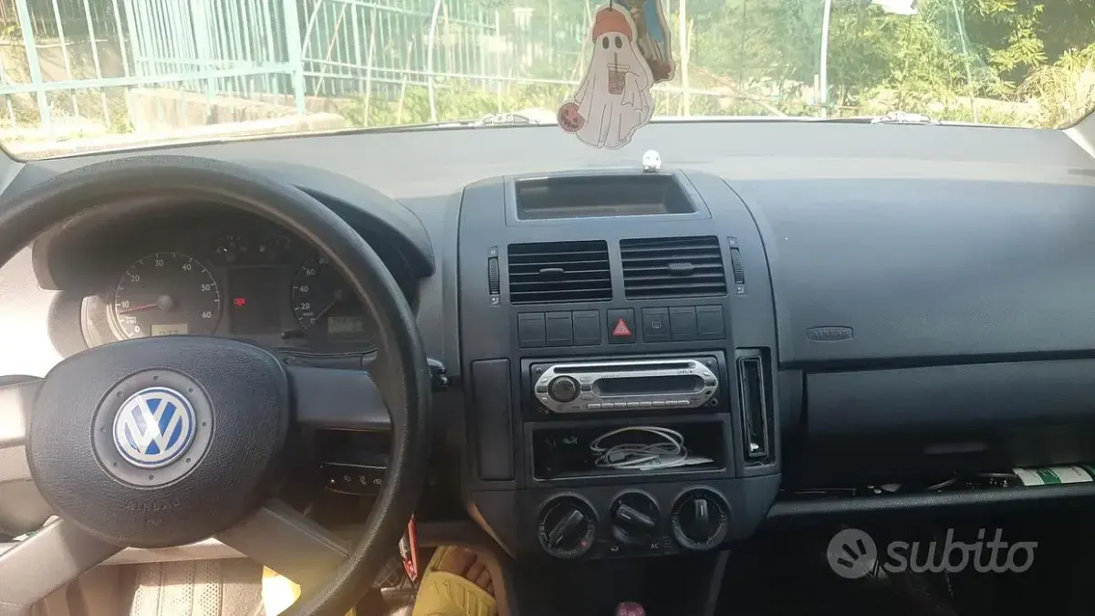Usata VW Polo 64 CV (47 kW) 2003 Grigio Utilitaria