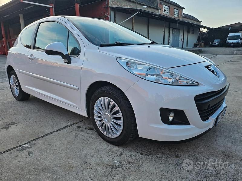 Usata Peugeot 207 75 CV (55 kW) 2012 Bianco Berlina